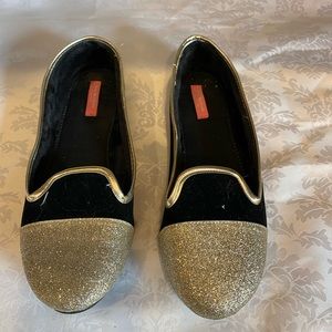 Isaac Mizrahi Black & Gold Slippers Sz L (9-10)
